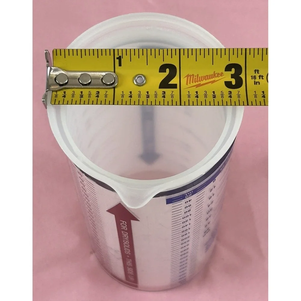 Pampered Chef 2 Cup Liquid Dry/Solid Adjustable Measuring Cup w/Spout **EUC**